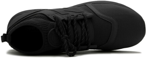 New Balance 247 系列 '全黑' MRL247OB Lookbook New Balance 247 系列 '全黑' MRL247OB