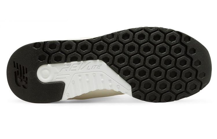 Shop 新百倫 247 '白米色' MRL247AW