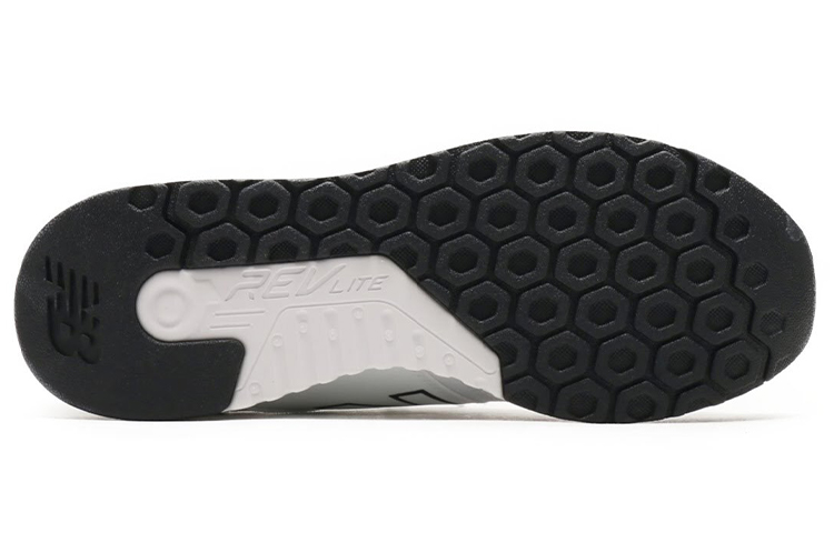 Shop New Balance 247 Negro/Blanco MRL247SQ