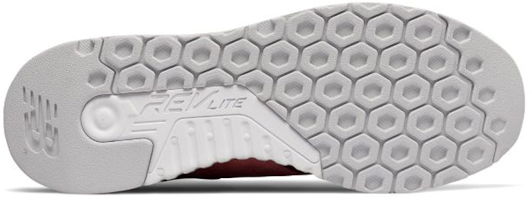 New Balance 247 系列粉色低帮鞋 MRL247UD Shop New Balance 247 系列粉色低帮鞋 MRL247UD