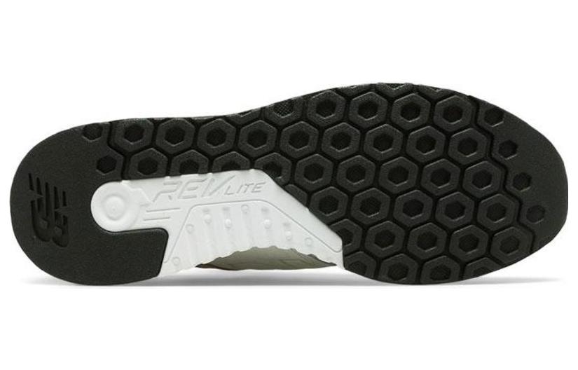 Shop New Balance 247 Sport Hellgrau MRL247SM