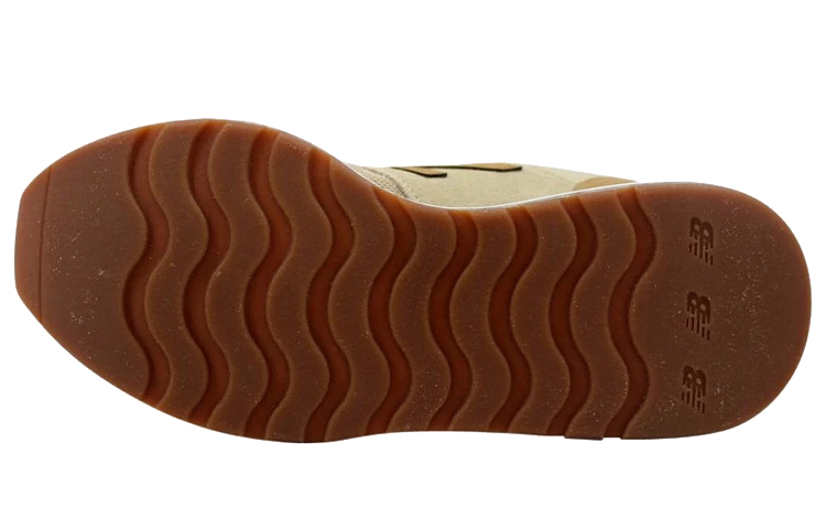 Shop New Balance 24 '米棕色' MRL24CRB