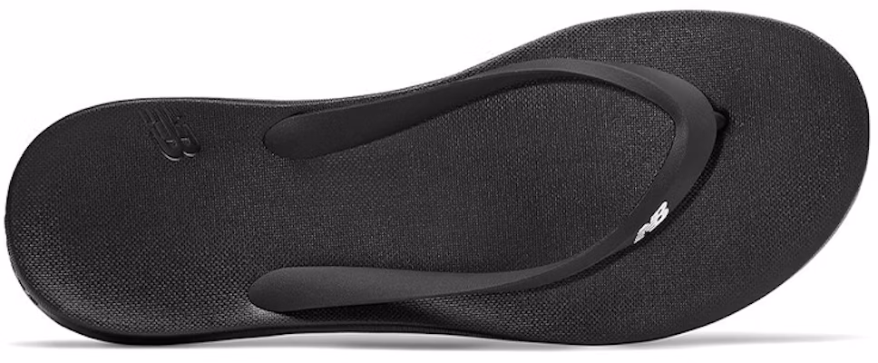 Sandal New Balance Seri 24 Hitam SUT24K1 Lookbook Sandal New Balance Seri 24 Hitam SUT24K1