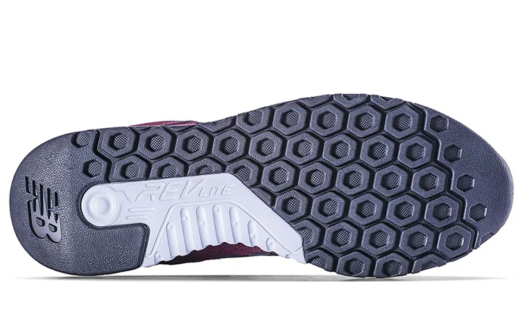 Shop New Balance 24 紫色