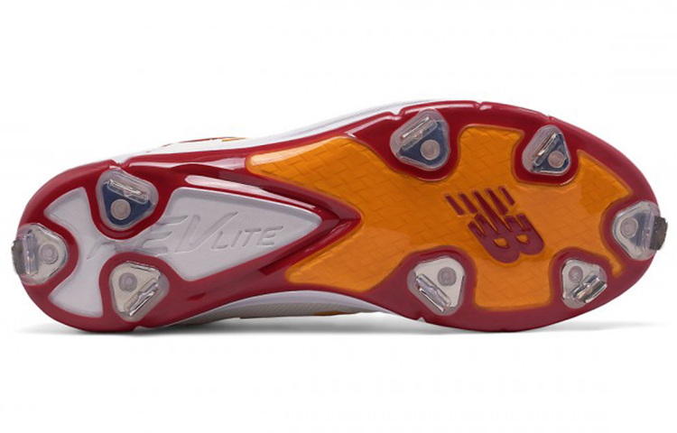 Shop New Balance 3000 v3 低筒防滑耐磨訓練鞋 白紅色