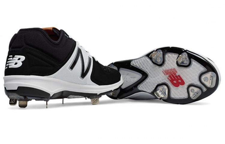 Shop New Balance 3000 v3 Metal 低筒防滑耐磨訓練鞋 黑白色