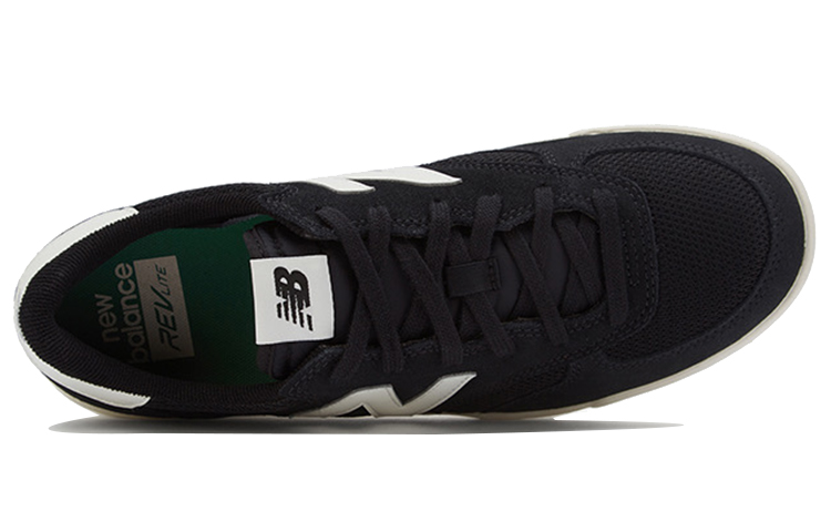 Shop New Balance NB 300 休閒 透氣輕便平衡 低筒 板鞋 男女款 黑白