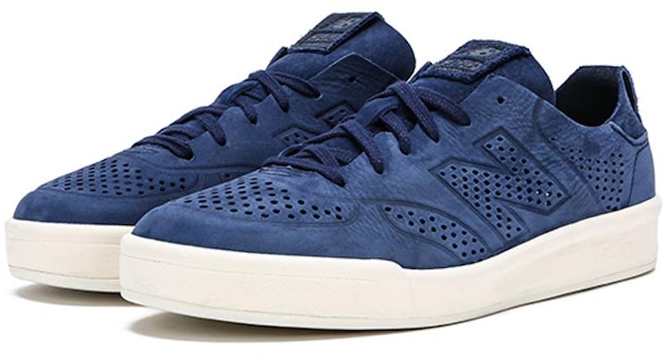 New Balance 300 解构版“海军蓝” CRT300DY Lookbook New Balance 300 解构版“海军蓝” CRT300DY