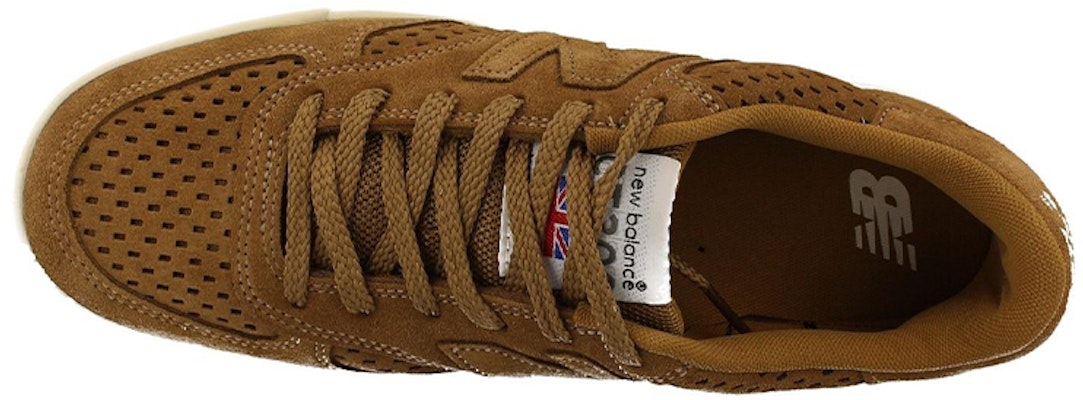 New Balance 300 Buatan England 'Coklat Oatmeal' CT300SLB Lookbook New Balance 300 Buatan England 'Coklat Oatmeal' CT300SLB