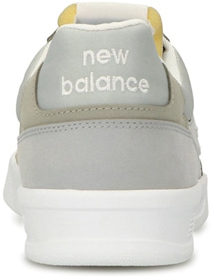 Sneakers Unisex New Balance 300 Low-Top Coklat Abu-abu CT300GD3 Lookbook Sneakers Unisex New Balance 300 Low-Top Coklat Abu-abu CT300GD3