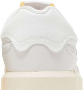 New Balance 302 'Putih Moonbeam' CT302OB Sizing New Balance 302 'Putih Moonbeam' CT302OB