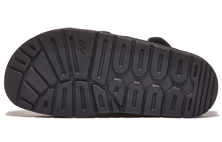 Shop New Balance 3205系列 黑 韓版