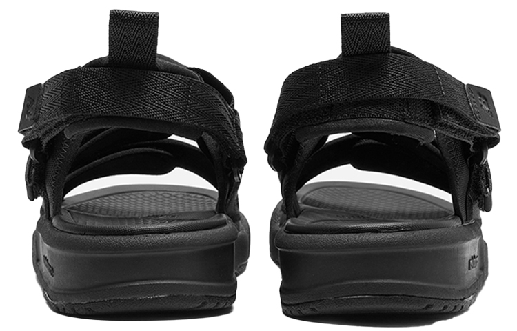 Lookbook New Balance NB 3205 運動涼鞋 男女皆宜 標準黑