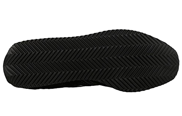 Shop New Balance NB 320 低筒 跑步鞋 男女同款 黑