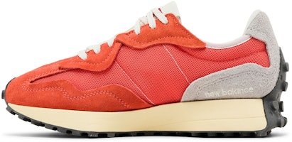 New Balance 327 'Gulf Merah Matahari Bersinar' U327WRC Lookbook New Balance 327 'Gulf Merah Matahari Bersinar' U327WRC