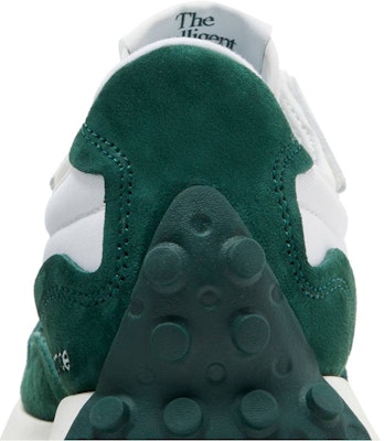 New Balance 327 'Hijau Nightwatch' U327WEL Sizing New Balance 327 'Hijau Nightwatch' U327WEL