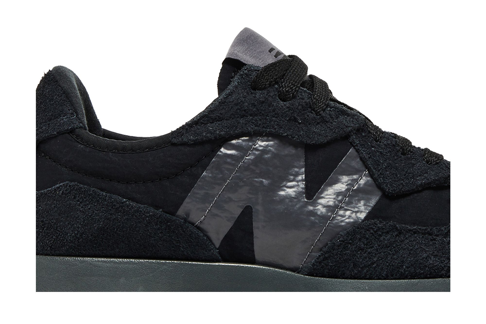 Shop ニューバランス327「ファントムマグネット」U327WCD U327WCD