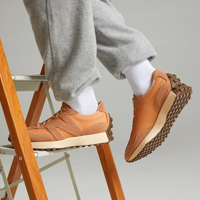 New Balance 327 Toast Tawny Birch