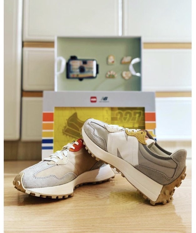 new-balance-327-x-xiao-hong-shu-limited-gift-box-zhang-zifeng-special-edition-ws327ms-sbox