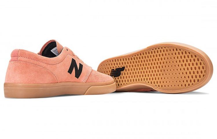 Shop New Balance 345 耐磨防滑 復古低筒休閒板鞋 鮭魚粉