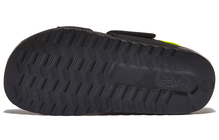 Shop New Balance 3601系列 魔術貼 輕便防滑運動涼鞋 黑綠色