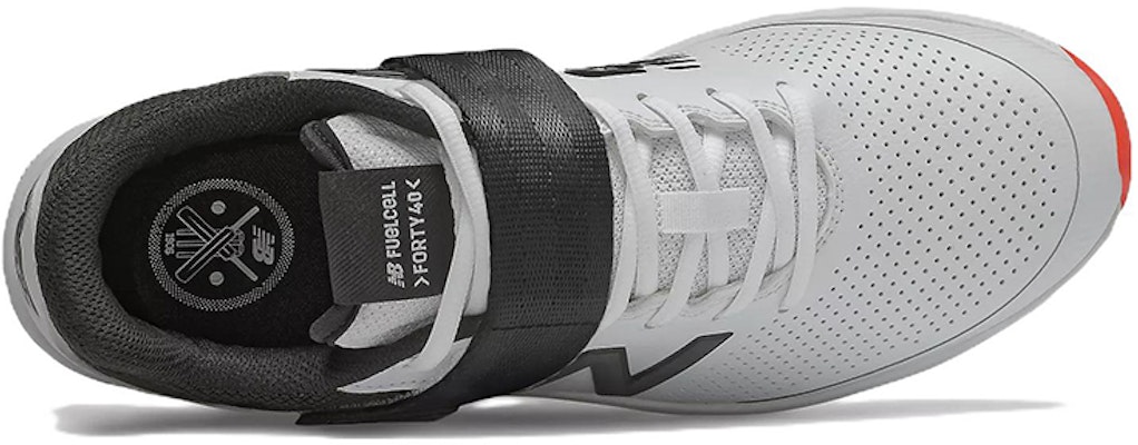 New Balance 4040v5 'White Black' CK4040R5 Lookbook New Balance 4040v5 'White Black' CK4040R5