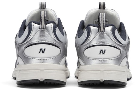 New Balance 408系列 復古運動 低筒 跑步鞋 男女款 銀色 Shop New Balance 408系列 復古運動 低筒 跑步鞋 男女款 銀色