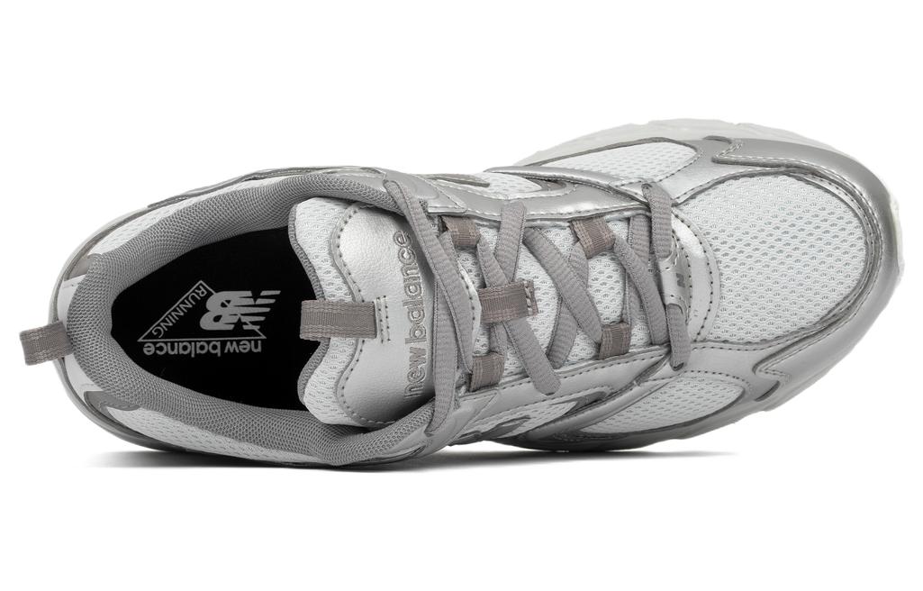 Lookbook New Balance 408 Seri Nyaman Bernapas Perak ML408J