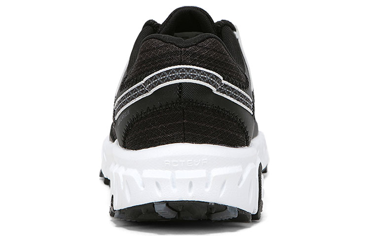 Shop ニューバランス 410 黒/白 MT410RB6