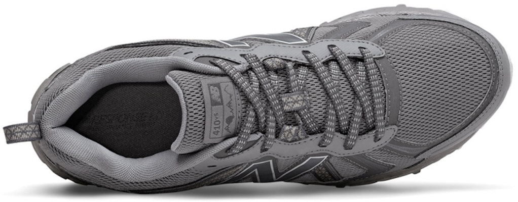 New Balance 410 V5 Kelabu 'Gray' MT410SM5 Lookbook New Balance 410 V5 Kelabu 'Gray' MT410SM5