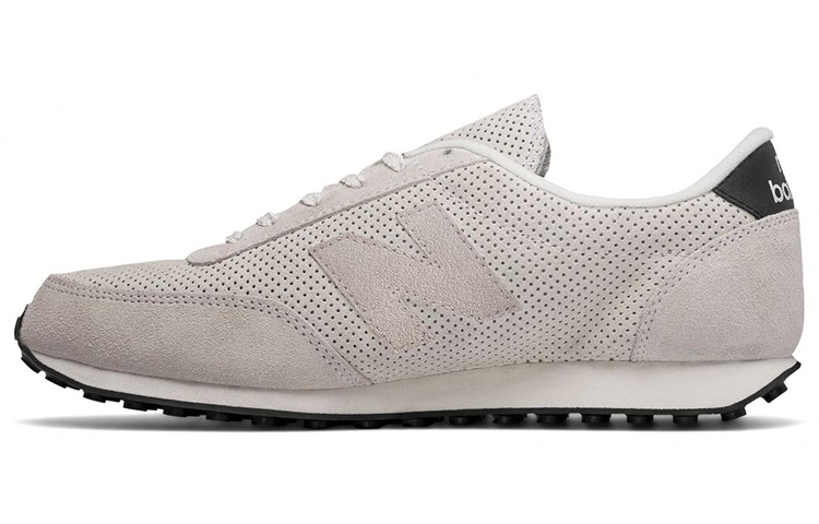 Buy New Balance 410系列 輕便透氣 低筒休閒跑步鞋 米灰色