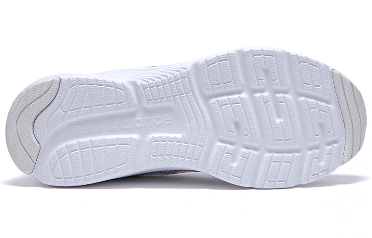 Shop New Balance 411系列 耐磨防滑舒適 低幫運動跑步鞋 灰色