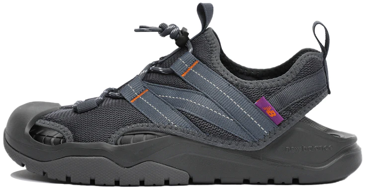 new-balance-4205-sandal-grey
