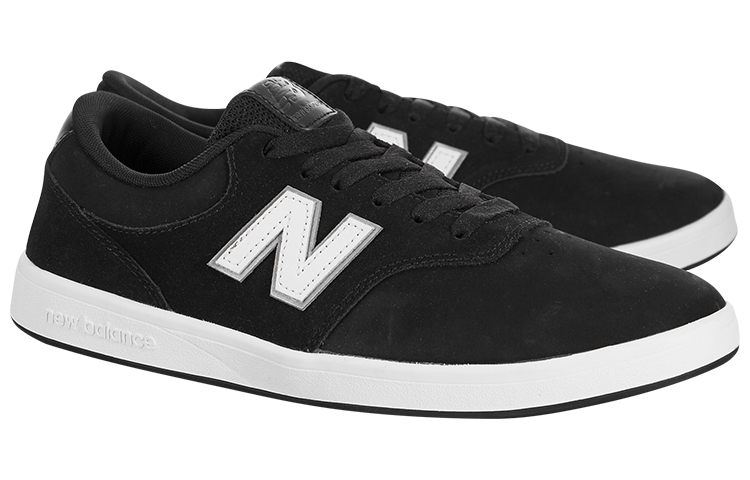 Order New Balance 424 'Hitam Karbon' AM424NBW