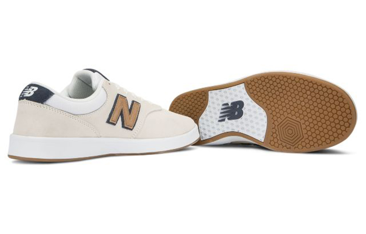 Shop New Balance 424 ''Sel de Mer'' AM424USC