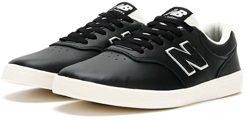 New Balance 424 Baskets ''Noir Blanc'' AM424CLU Lookbook New Balance 424 Baskets ''Noir Blanc'' AM424CLU