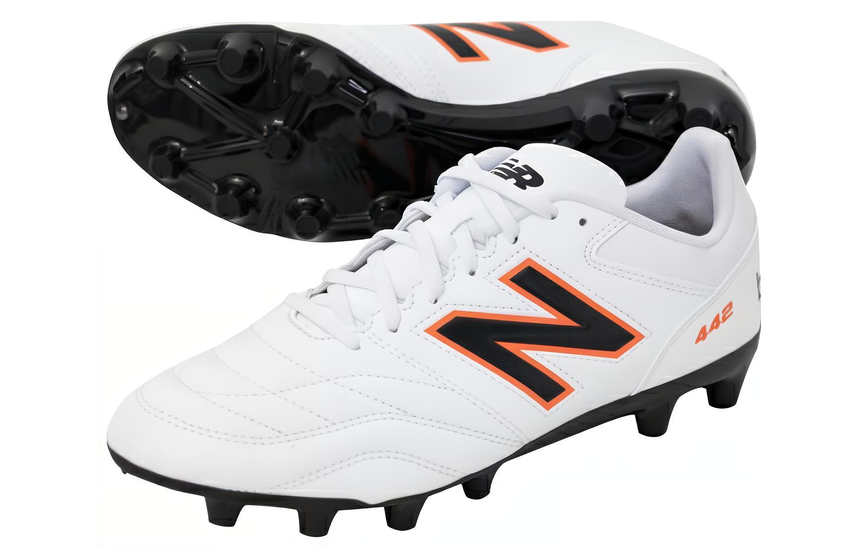 Lookbook New Balance 人造皮革 專業穩定舒適 減震耐磨 足球鞋 男款 白黑色