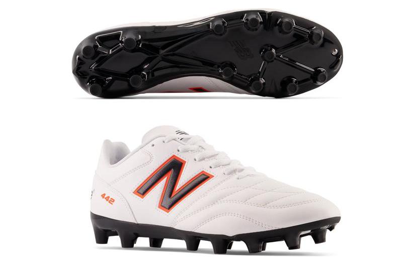 Shop New Balance 人造皮革 專業穩定舒適 減震耐磨 足球鞋 男款 白黑色
