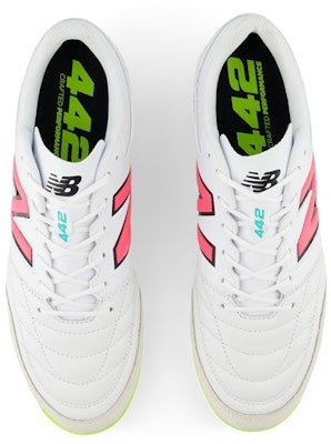 New Balance 442v2 Team 'Putih' MS42TWH2-2E Lookbook New Balance 442v2 Team 'Putih' MS42TWH2-2E