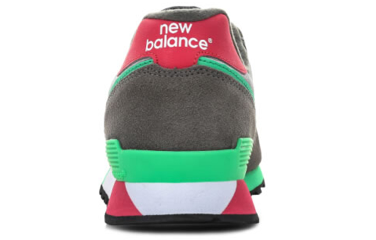 Shop New Balance 446系列 休閒低筒跑步鞋 男女同款 棕色