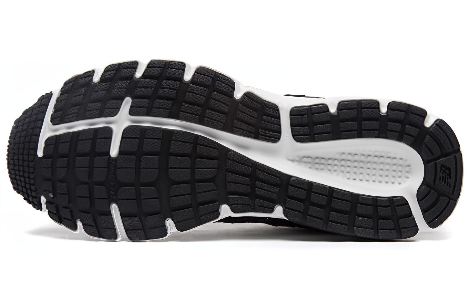 Shop New Balance 460系列 v2 透氣舒適 低筒跑步鞋 黑色