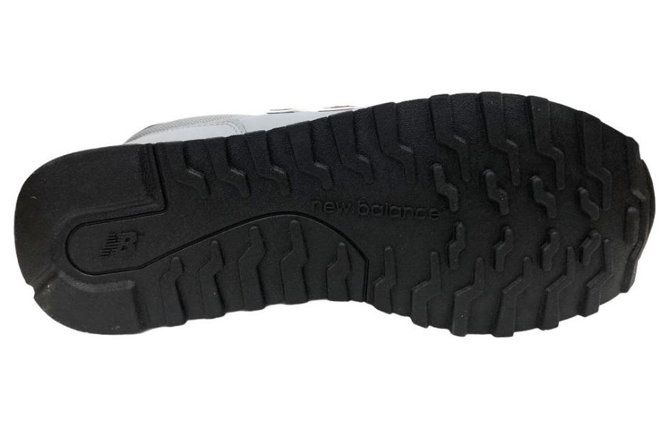 Shop New Balance 500系列 低筒休閒跑步鞋 灰色