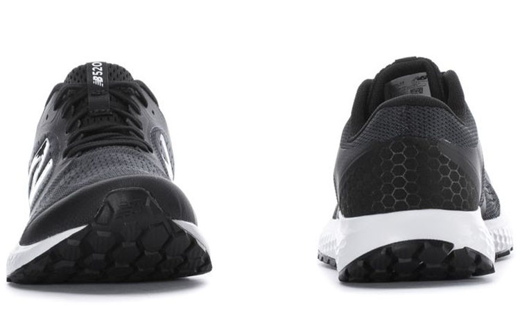Shop New Balance 520 Serie Schwarz / Weiß M520LK6
