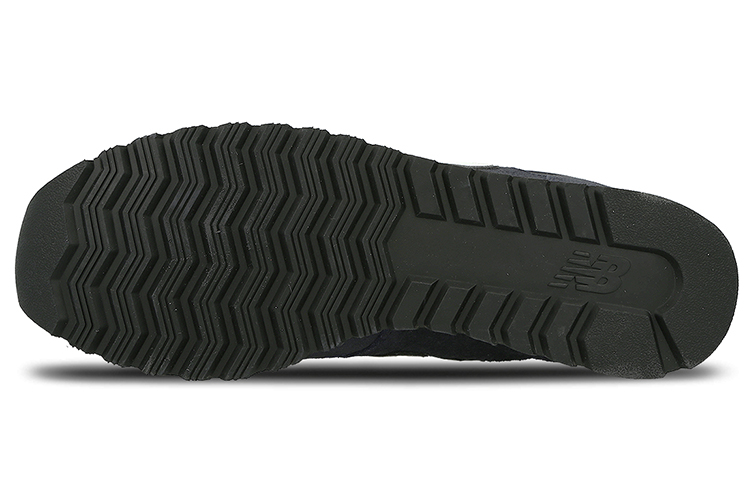 Shop Sneakers Rendah New Balance 520 Series Hitam U520DH