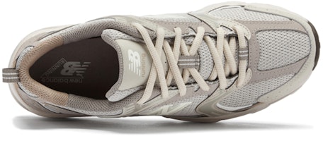 New Balance 530 '奶油米色' MR530KOB Lookbook New Balance 530 '奶油米色' MR530KOB