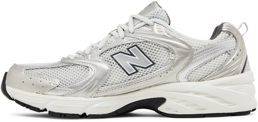 New Balance 530 'Kelabu Perak Metalik' MR530LG Lookbook New Balance 530 'Kelabu Perak Metalik' MR530LG