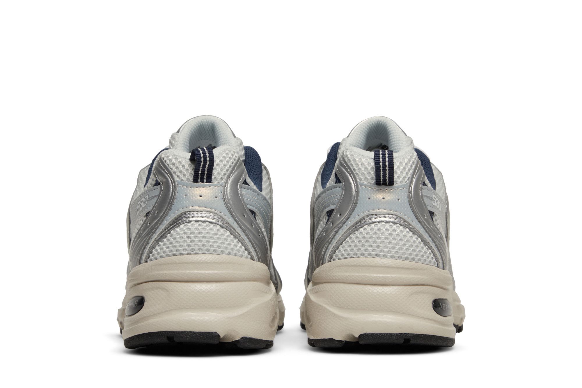 Sizing New Balance 530 'Abu-Abu Baja' MR530KA