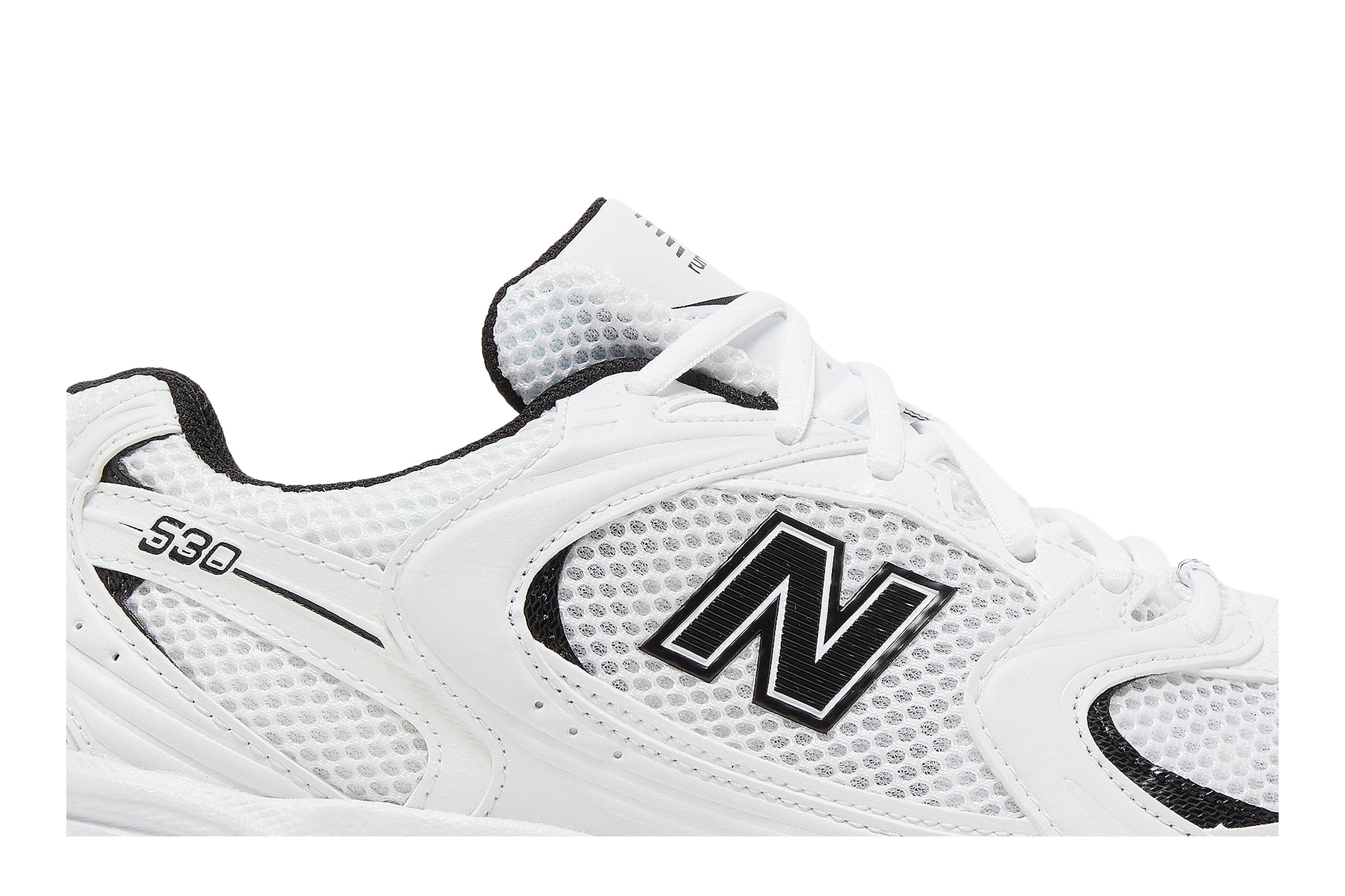 Lookbook New Balance 530 'Putih Hitam' MR530EWB
