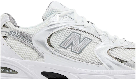 Lookbook New Balance 530 ''Weiß Silber Metallic'' MR530AD
