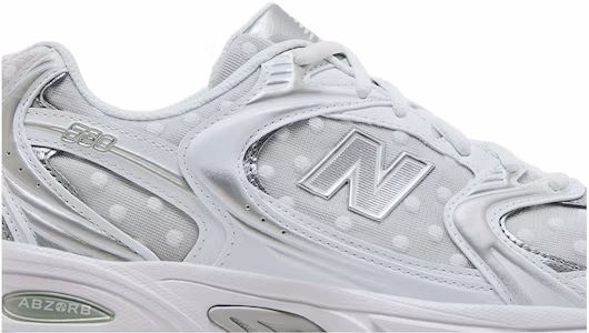 Lookbook New Balance 530 ''白銀點點金屬風'' U530HFW